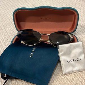 Gucci Cat eyes Sunglasses